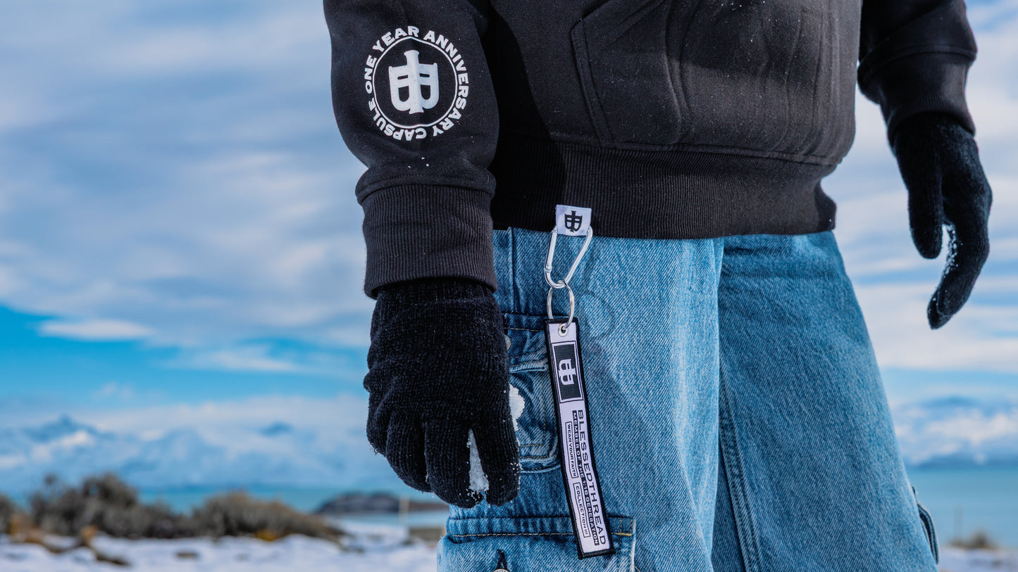 Black Heavyweight Anniversary Hoodie - Efesios 2:8